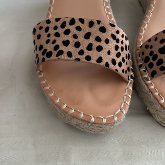 Soda Tan Leopard Animal Print Espadrille Wedges Size 9 cheetah - Picture 3 of 10
